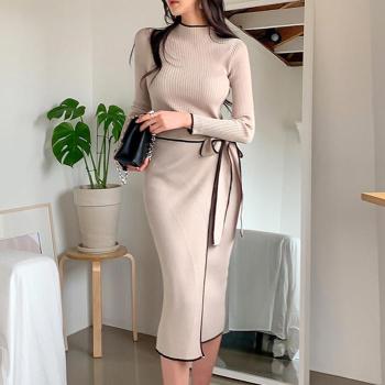 리봄 여밈 포인트 검정 라인 디자인 니트 랩원피스 (S13468291)