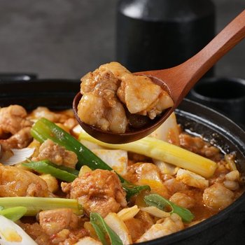 [산해직송] 뚝딱잇 한우 곱도리탕 1130g 3인분 닭도리탕 닭볶음탕 곱창 전골 캠핑 음식 요리 밀키트