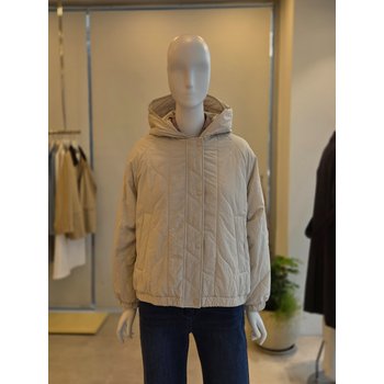 [더 아이잗] 여성 퀼팅 래글런 후드 패딩 점퍼(IS2M2PD761)