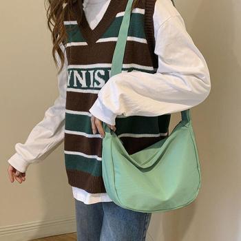 [JHP10894_51IL]와플 반달 크로스백 캔버스백 슬링백 (29022276A)