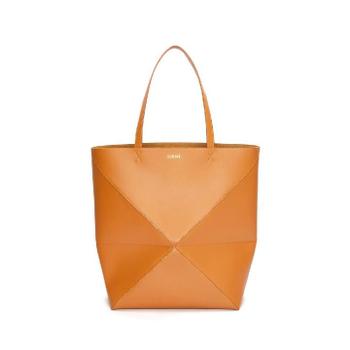 [해외] 로에베 B933Q18X01 2586 WARM DESERT XL PUZZLE FOLD TOTE IN SHINY CALFSKIN