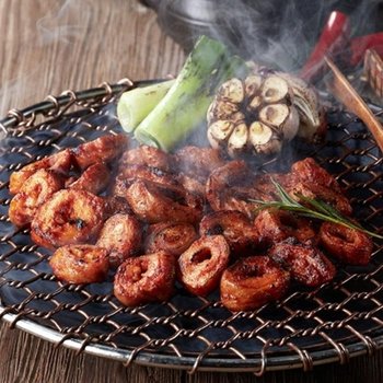 두툼한 캐나다 돼지 막창 300g 불막창 매운 막창 구이 냉동막창 수입막창 양념막창 캠핑막창 돼지부속물