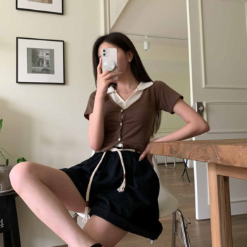 바오마 브이넥 카라 버튼 반팔 티셔츠