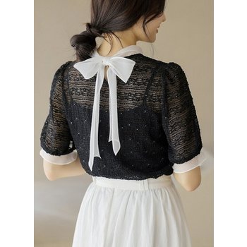 [루이스엔젤] 라라엘 은초롱 꽃잎 소매 쉬폰 배색 리본 타이넥 레이스 블라우스