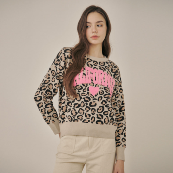 드마리쥬 레터링 레오파드 니트 풀오버(DEBB2PO03)
