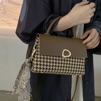 가방쇼핑몰 하운드체크 여성 긴사각 토트백 스카프 포함 크로스...