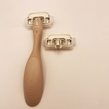 GA0130 바디 면도기 본체 + 추가교체날  겨드랑이털 겨드랑이털제거 남성제모기 면도기 면도기추