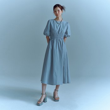 [캐리오버] 허리 스모킹 나일론 원피스 (스카이블루/아이보리) AR2WOS83