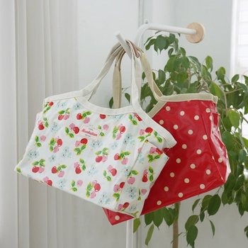 앵두모양 빨간색 점무늬 토트백 대학생 여자 작은가방 가벼운가방 애기용품가방 편한가방