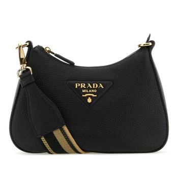 [해외배송] 프라다 트라이앵귤러 로고 플라크 페블 가죽 크로스백 1BH193V3OM2DKV F03C3