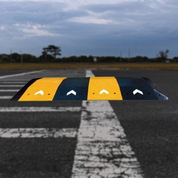 서행 어린이보호구역 출입구 주차장 속도저감턱