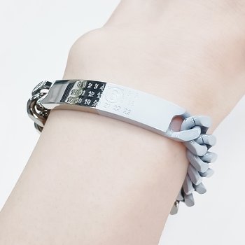 [끝장정리할인]MM6메종마르지엘라 미니멀 로고 ID Tag curb 팔찌 SM6UY0049 P8339 971
