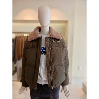 씨씨콜렉트 버클카라넥숏구스패딩점퍼 E254psg186