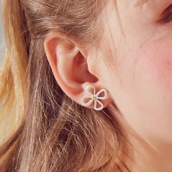 [레드벨벳 슬기,아이브 안유진 착용]라인 플라워 스터드 귀걸이