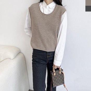 KMJ42EE너므렐 여성 루즈핏 밑단 스웨터 조끼 유넥 심플_18177308_597559