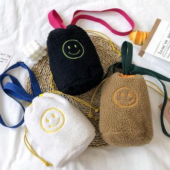 [JHM41942_51IL]여자 학생 뽀글이 슬링백 패션 크로스백 (29152741A)