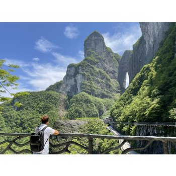 [선착순 8명한정 룸당과일바구니증정/신상품/NO옵션/NO팁]장가계/원가계 4일 대협곡 유리다리+VR 천문호선쇼 천문산+천문산사+유리잔도 전신마사지 72기루내부관광 리무진버스 포토북 ...