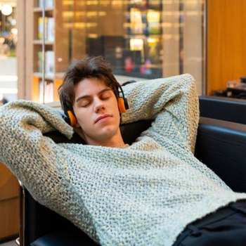 [신세계백화점]몬도 프리스타일 블랙 온이어 레트로 헤드폰 페더엘리아스