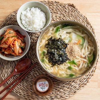 한칼식품 찐멸치 칼국수 밀키트1인분1팩+땡초비빔된장40g 증정
