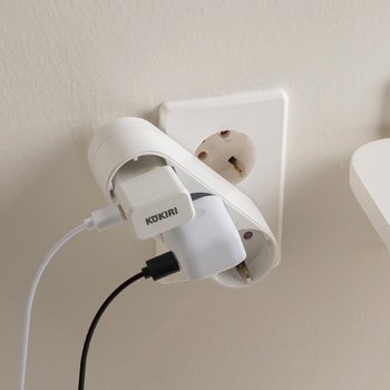 베이지브라운 국산 플라이토 선없는 일자형 3구 멀티탭 어댑터 콘센트