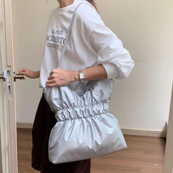 백 ZA31UD45 실버 나일론 패딩 클래식 출근 숄더