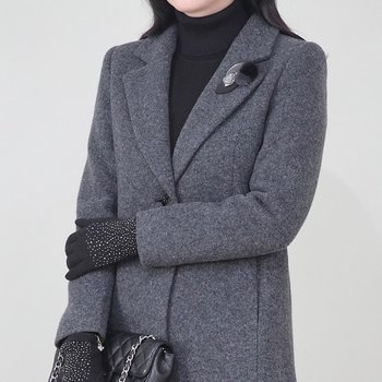 엄마옷 울 모 테일러 카라 브로치 원 버튼 주머니 여성 봄 가을 초겨울 정장 하프 코트 J01525
