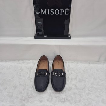 By 여성 클래식 메탈 포인트 로퍼 112HH439GH010 BLACK 2_JJ