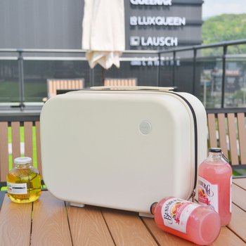 월드투어리스트 쿼드 캐리어 14인치 화이트 AGK-14QWH