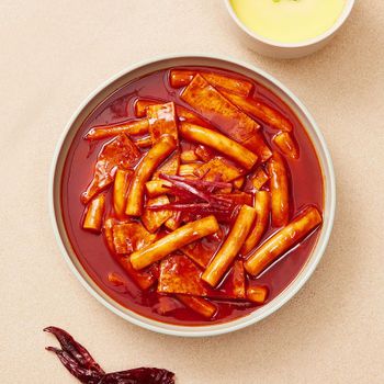 [추억의 국민학교 떡볶이] 국떡 매운맛 600gX3팩[35571892]