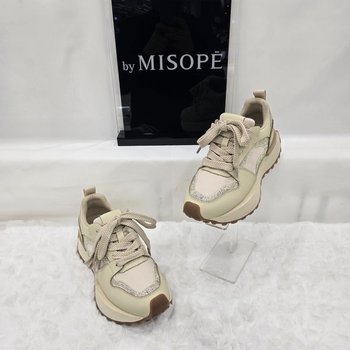 By 여성 핫픽스 트레일 스니커즈 112HH430YS011 BEIGE 1_JJ