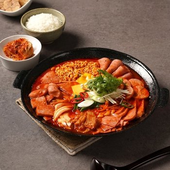 [픽맛집] 8종햄폭탄 프리미엄 부대찌개 밀키트 824g(3~4인분)
