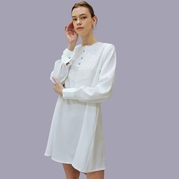 데미지니모닉 레이스 턱 화이트 원피스_Lace Tuck White OP