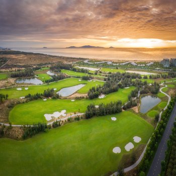 [수하물23KG] 다낭 골프+관광 5일 다색골프 18홀X3회 빈펄/레전드/바나힐 외 무엉탄럭셔리(5성급) 바나힐테마파크 호이안관광 루프탑바(맥주1잔제공) 현지인가이드