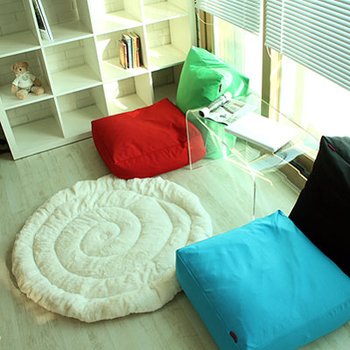 Ti-LAB whipping cream rug