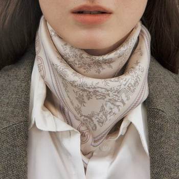 [신세계백화점][뜨왈드주이] Toile de Jouy 베이지 사각 실크 스카프HISC6E321I1