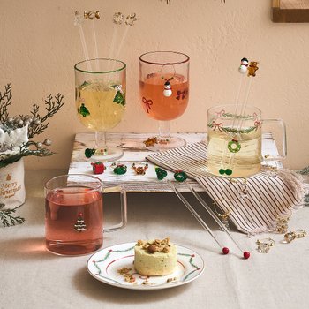 메리오너먼트 크리스마스 핸드메이드패치 손잡이 유리잔 450ML 2 color