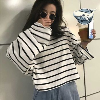 편안한 스트라이프 루즈핏 크롭 티셔츠 선선한 여성롱티셔츠