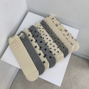 씨샵인더룸 / (4켤레세트,신상,무료배송)나티 물결 리본 도트 하트 플라워 중목 양말 8color