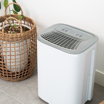 [리뷰이벤트] 윈세이 원룸 옷방 10리터 방하나 제습기 G10L