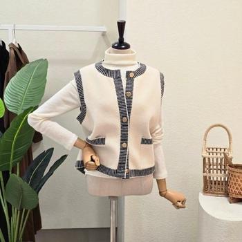 FW5J3VT31199_투포켓 배색 라운드 베스트