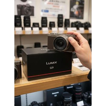 파나소닉 루믹스 LUMIX S9 풀프레임 미러리스 카메라 N 키트