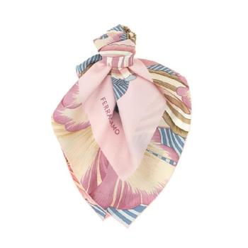 Ferragamo Brezza 프린트 새틴 스카프 789959 ROSACAMEL TP961340050