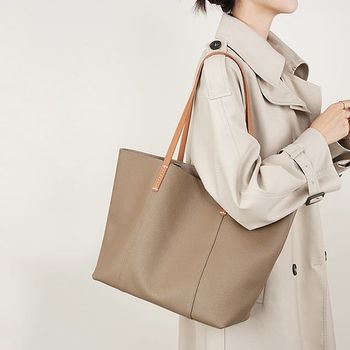 포테라 스퀘어 소가죽 쇼퍼백_P356542932