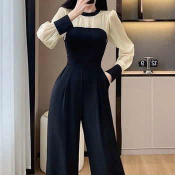 세련된 페미닌룩 미올딩점프수트