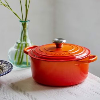 [정가40만원대] 시그니처 원형 냄비 18cm (색상선택) 빨/주/코/베리/카모마일