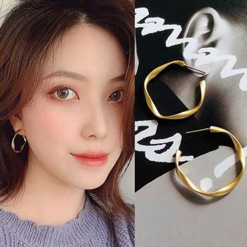 블링썸 801VNE18 매트골드 링귀걸이 DS-BLS205