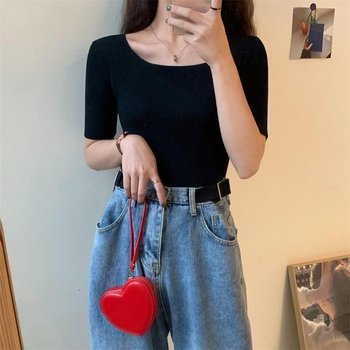 BNC-C3004 여성 슬림핏 스퀘어넥 반팔티셔츠 (10351740A)