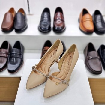 리본 보석 여성 구두 7CM굽 베지 124009 LEE41775