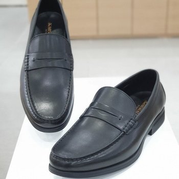 Y23001 페니 로퍼 드라이빙 슈즈 남성 소가죽 블랙 SW5 LEE76180