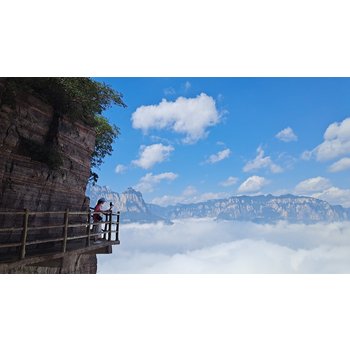 [대박할인런]스타가이드와 함께하는 정주/태항산 5일 효도하세孝 천계산(운봉화랑전동카+노야정) 왕망령 만선산 태항대협곡 푸드트럭BBQ 청명상하원 개봉부 동경몽화쇼 발마사지 리무진